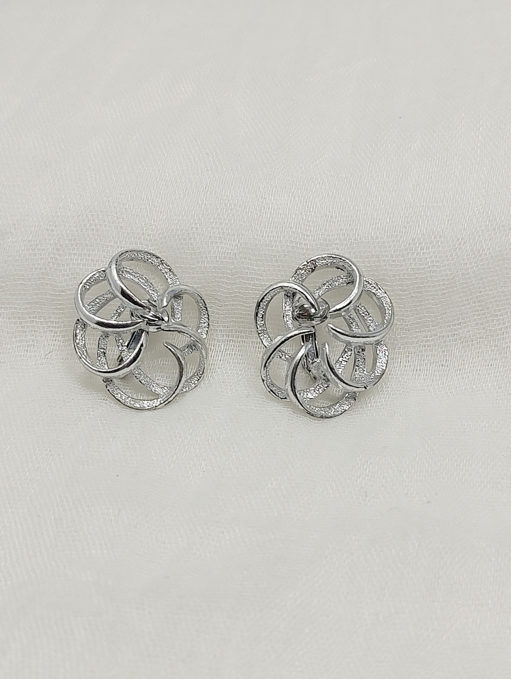 Sarah Coventry Vintage "Tailor Swirl" Clip-on Earrings - Women Jewelry